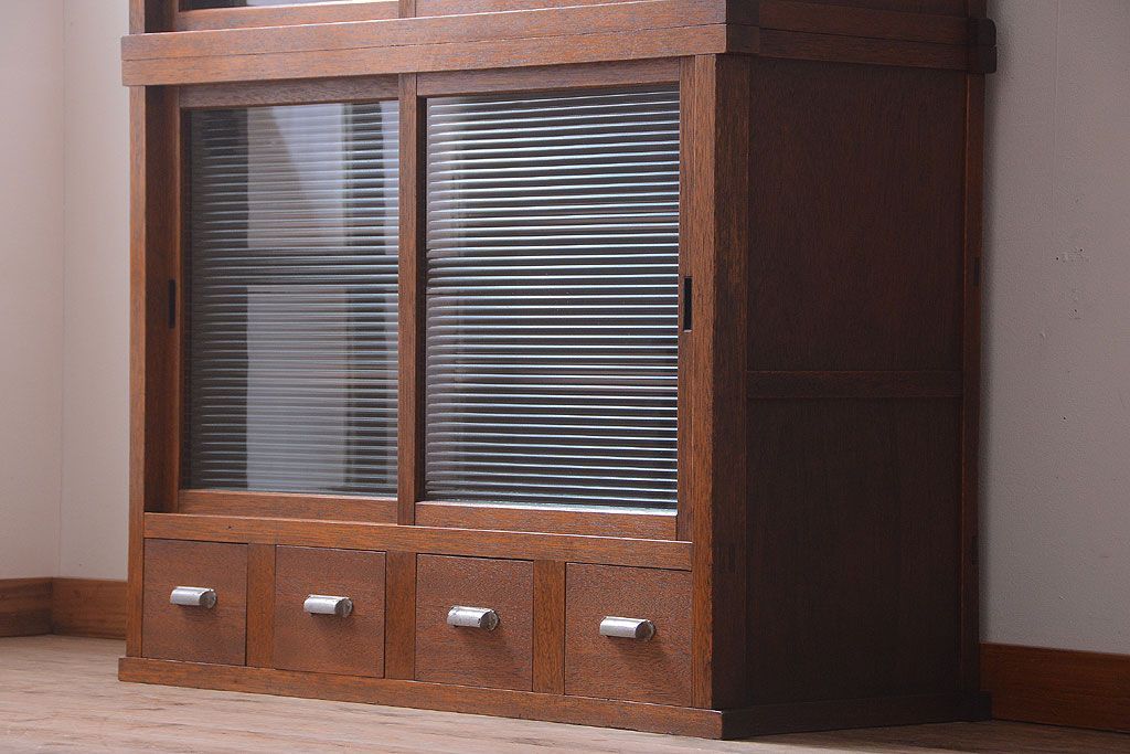 アンティーク家具　和製アンティーク　古い木製の縦型重ね収納棚