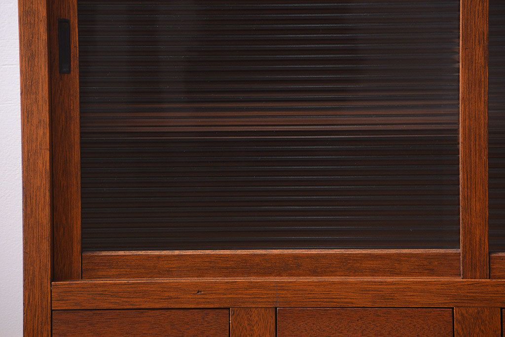 アンティーク家具　和製アンティーク　古い木製の縦型重ね収納棚