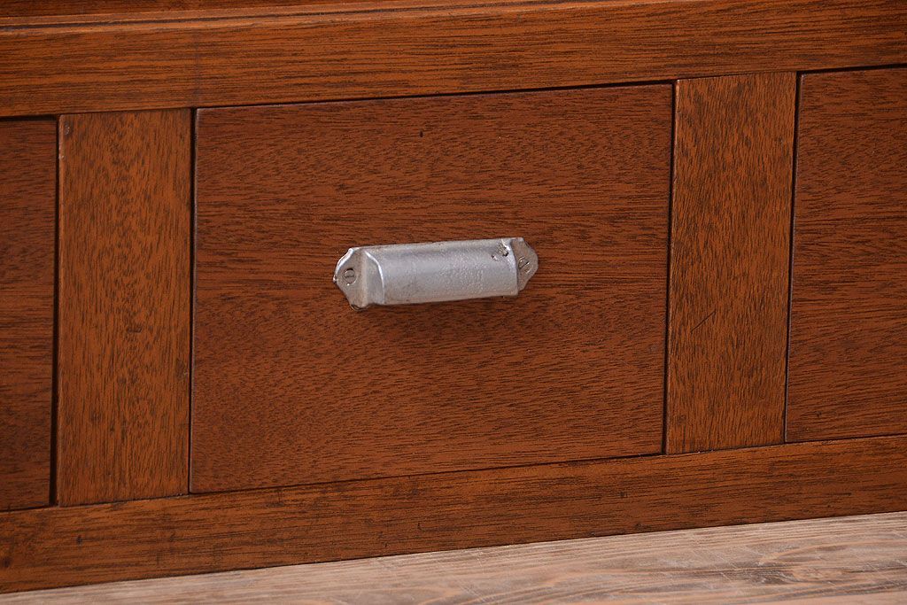 アンティーク家具　和製アンティーク　古い木製の縦型重ね収納棚