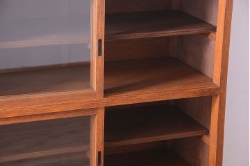 アンティーク家具　和製アンティーク　古い木製の縦型重ね収納棚