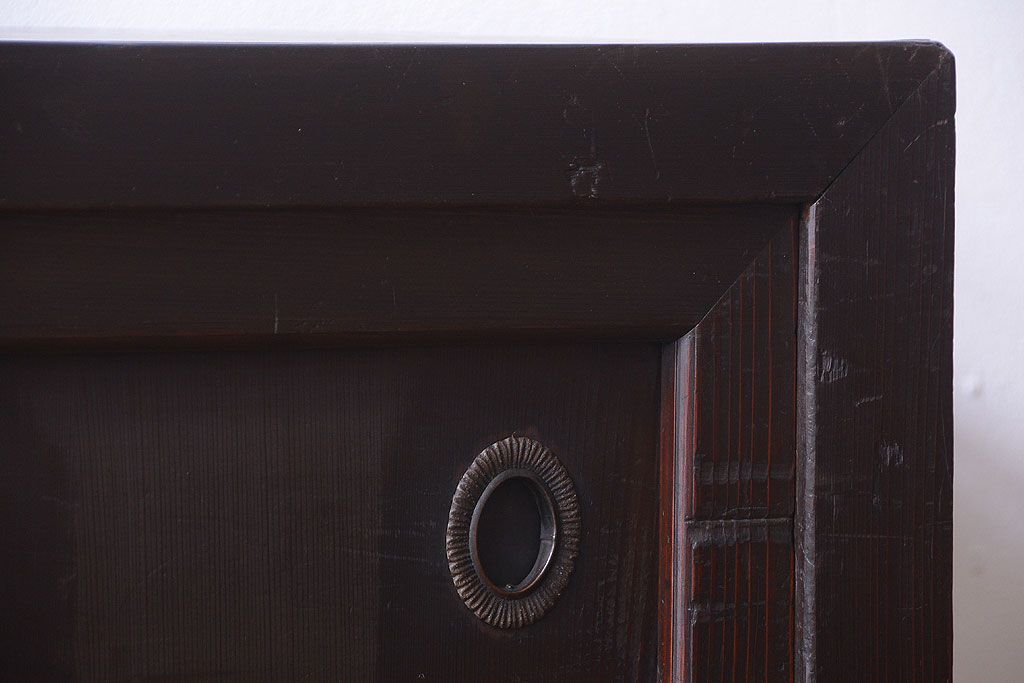 アンティーク家具　古民具・骨董　重厚な鉄脚がモダンな小さなアンティーク水屋箪笥