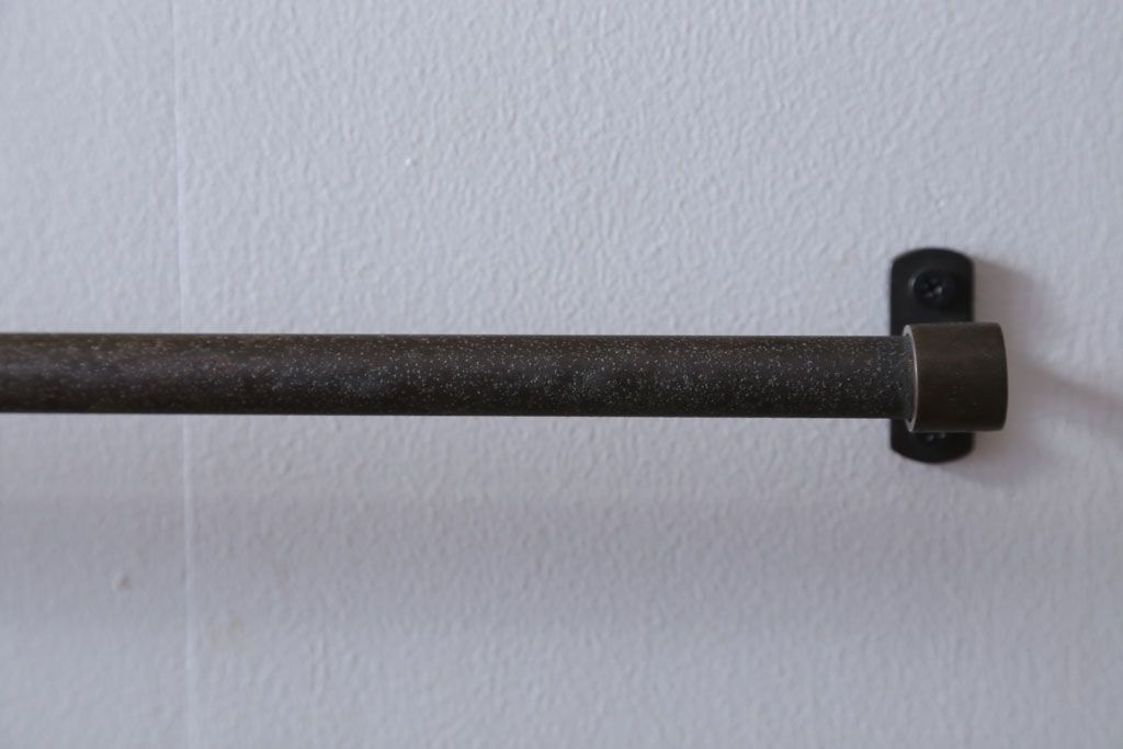 アンティーク雑貨　ビンテージ　シンプルでレトロな古いカーテンレール