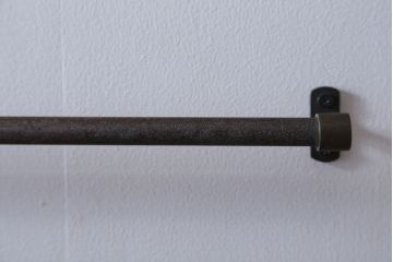 アンティーク雑貨　ビンテージ　シンプルでレトロな古いカーテンレール