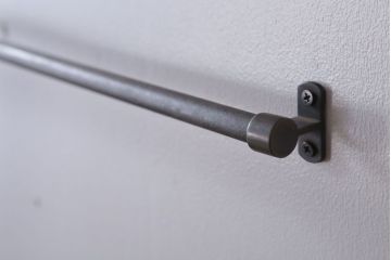 アンティーク雑貨　ビンテージ　シンプルでレトロな古いカーテンレール