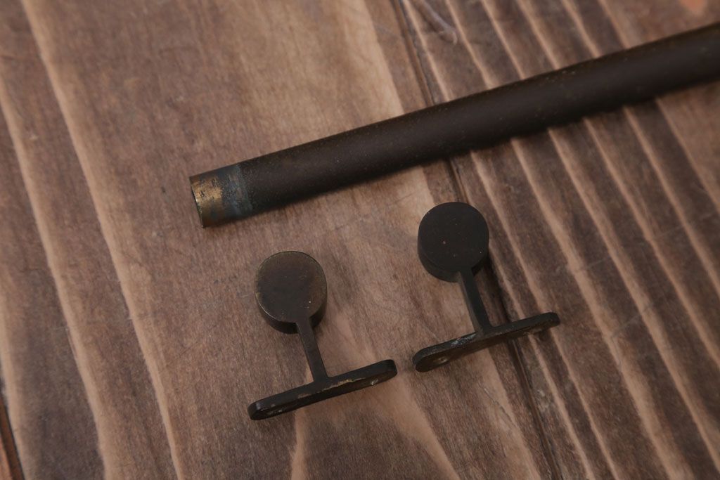 アンティーク雑貨　ビンテージ　シンプルでレトロな古いカーテンレール