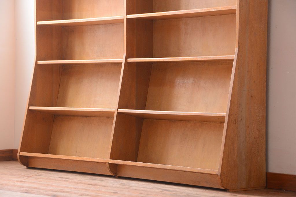 レトロ家具　昭和レトロ　大きなサイズ!厚手のナラ製アンティーク本棚