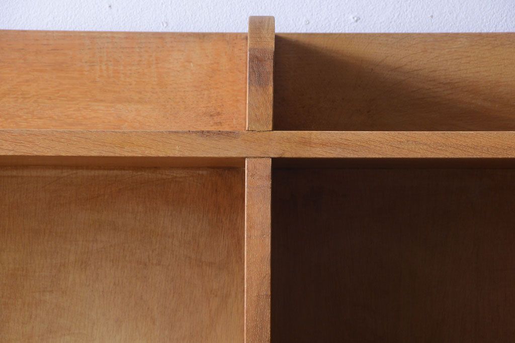 レトロ家具　昭和レトロ　大きなサイズ!厚手のナラ製アンティーク本棚