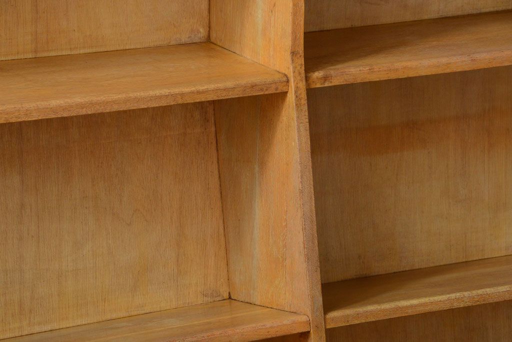 レトロ家具　昭和レトロ　大きなサイズ!厚手のナラ製アンティーク本棚