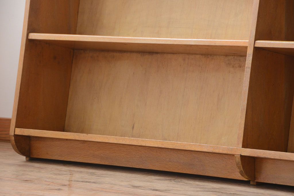 レトロ家具　昭和レトロ　大きなサイズ!厚手のナラ製アンティーク本棚