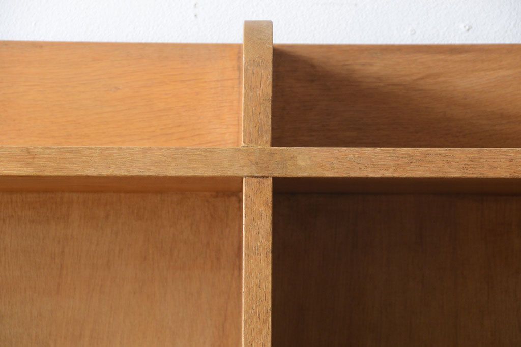 レトロ家具　昭和レトロ　大きなサイズ!厚手のナラ製アンティーク本棚(2)