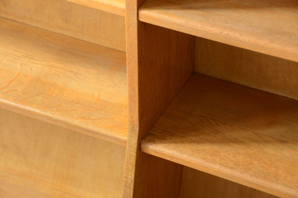 レトロ家具　昭和レトロ　大きなサイズ!厚手のナラ製アンティーク本棚(2)