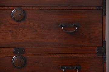 アンティーク家具　古民具・骨董　前面欅材!上品な二段重ねアンティーク衣装箪笥