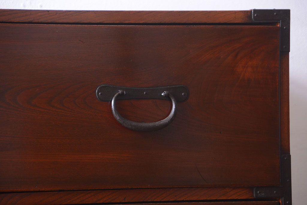 アンティーク家具　古民具・骨董　前面欅材!上品な二段重ねアンティーク衣装箪笥