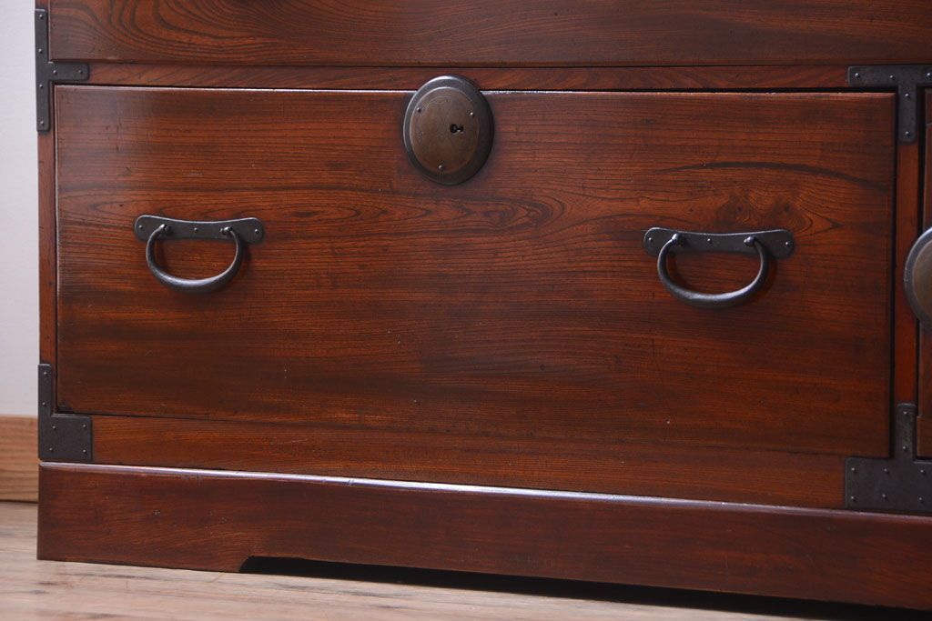 アンティーク家具　古民具・骨董　前面欅材!上品な二段重ねアンティーク衣装箪笥