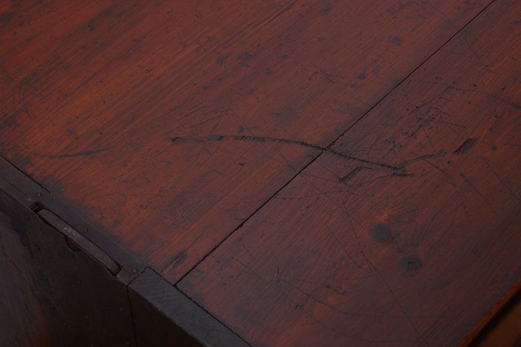 アンティーク家具　古民具・骨董　前面欅材!上品な二段重ねアンティーク衣装箪笥