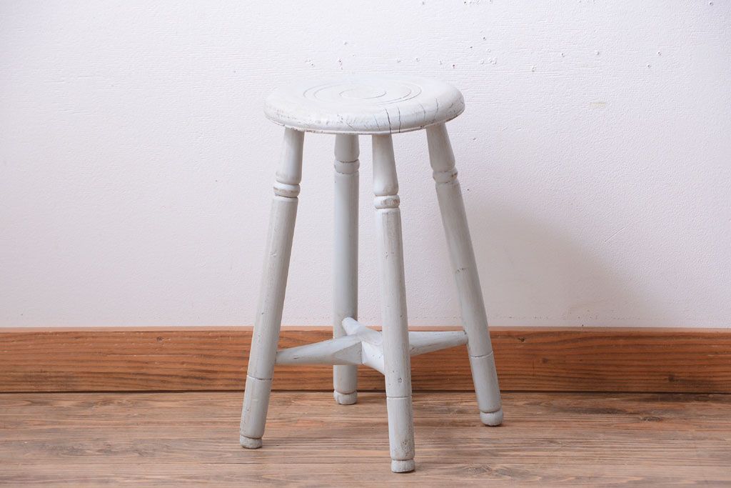 アンティーク家具　アンティークペイント　フレンチグレーのかわいいスツール