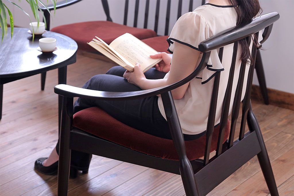 ヴィンテージ家具　 ビンテージ　モダンな木製フレームシングルソファ(1人掛け)