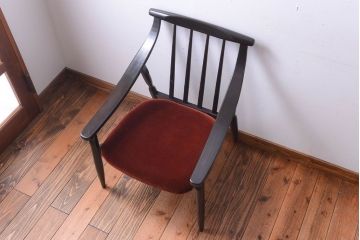 ヴィンテージ家具　 ビンテージ　モダンな木製フレームシングルソファ(1人掛け)