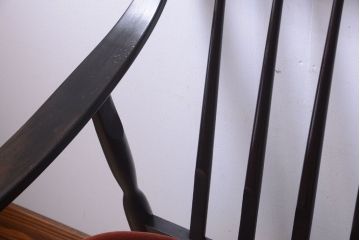 ヴィンテージ家具　 ビンテージ　モダンな木製フレームシングルソファ(1人掛け)