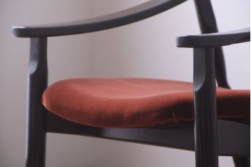 ヴィンテージ家具　 ビンテージ　モダンな木製フレームシングルソファ(1人掛け)