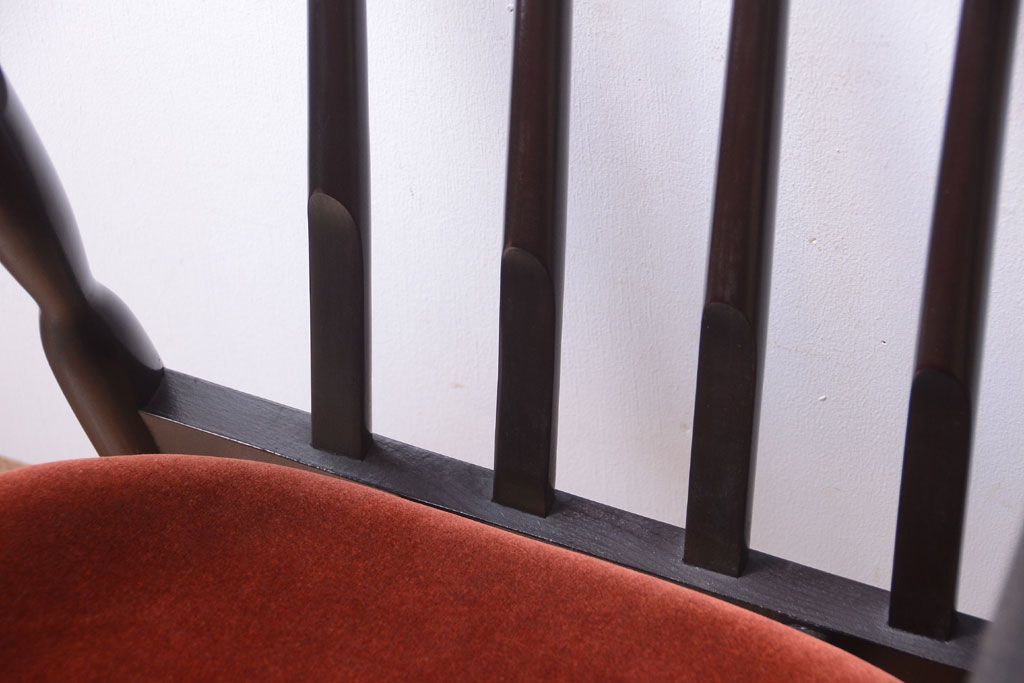 ヴィンテージ家具　 ビンテージ　モダンな木製フレームシングルソファ(1人掛け)