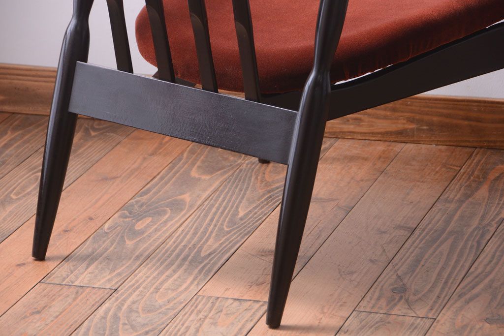 ヴィンテージ家具　 ビンテージ　モダンな木製フレームシングルソファ(1人掛け)