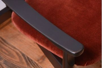 ヴィンテージ家具　ビンテージ　モダンな木製フレームラブソファ(2人掛け)