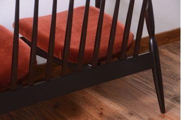 ヴィンテージ家具　ビンテージ　モダンな木製フレームラブソファ(2人掛け)