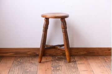 アンティーク家具　アンティーク　古い木のおしゃれでシャビーな丸スツール(1)