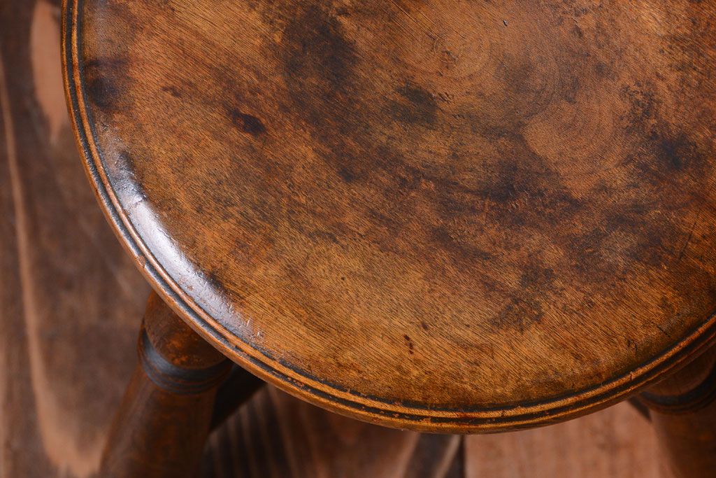 アンティーク家具　アンティーク　古い木のおしゃれでシャビーな丸スツール(1)