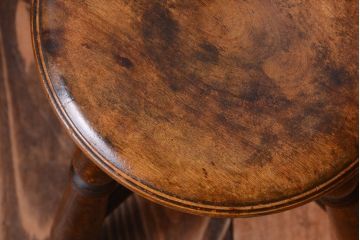 アンティーク家具　アンティーク　古い木のおしゃれでシャビーな丸スツール(1)