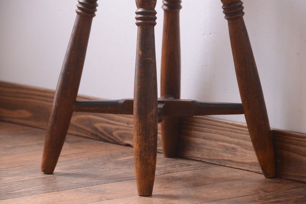 アンティーク家具　アンティーク　古い木のおしゃれでシャビーな丸スツール(1)