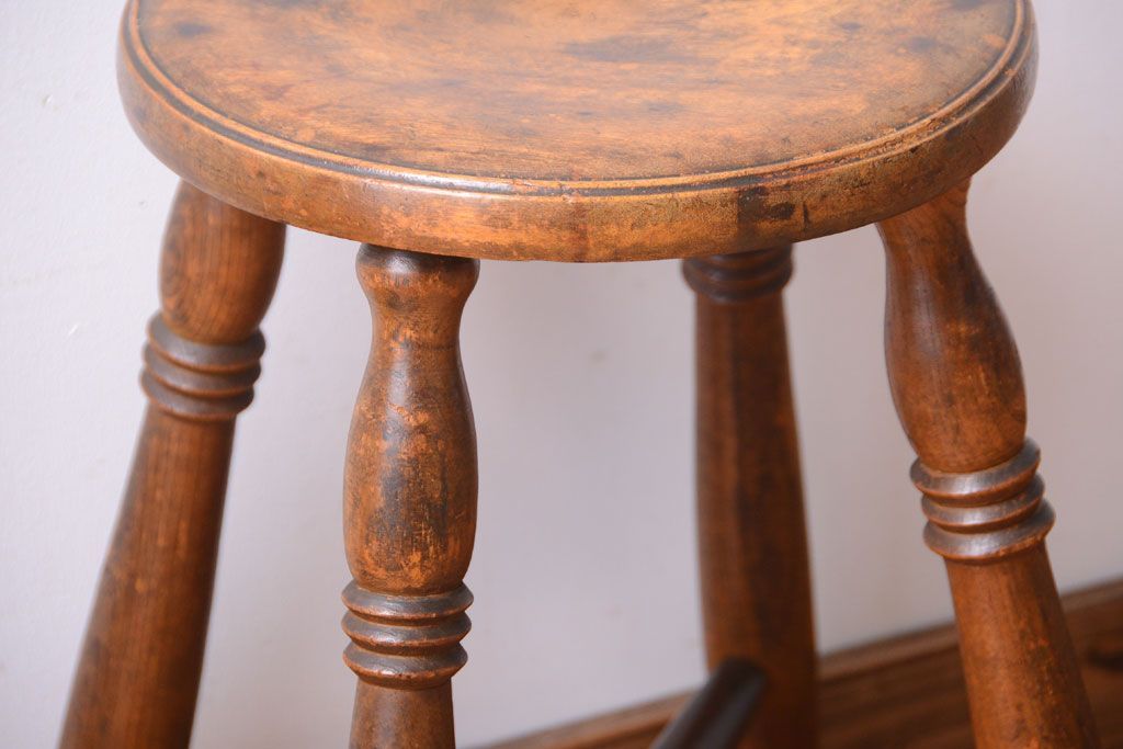 アンティーク家具　アンティーク　古い木のおしゃれでシャビーな丸スツール(1)