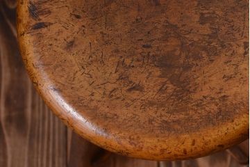 アンティーク家具　アンティーク　古い木のおしゃれでシャビーな丸スツール(2)