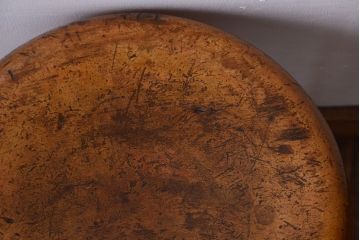 アンティーク家具　アンティーク　古い木のおしゃれでシャビーな丸スツール(2)