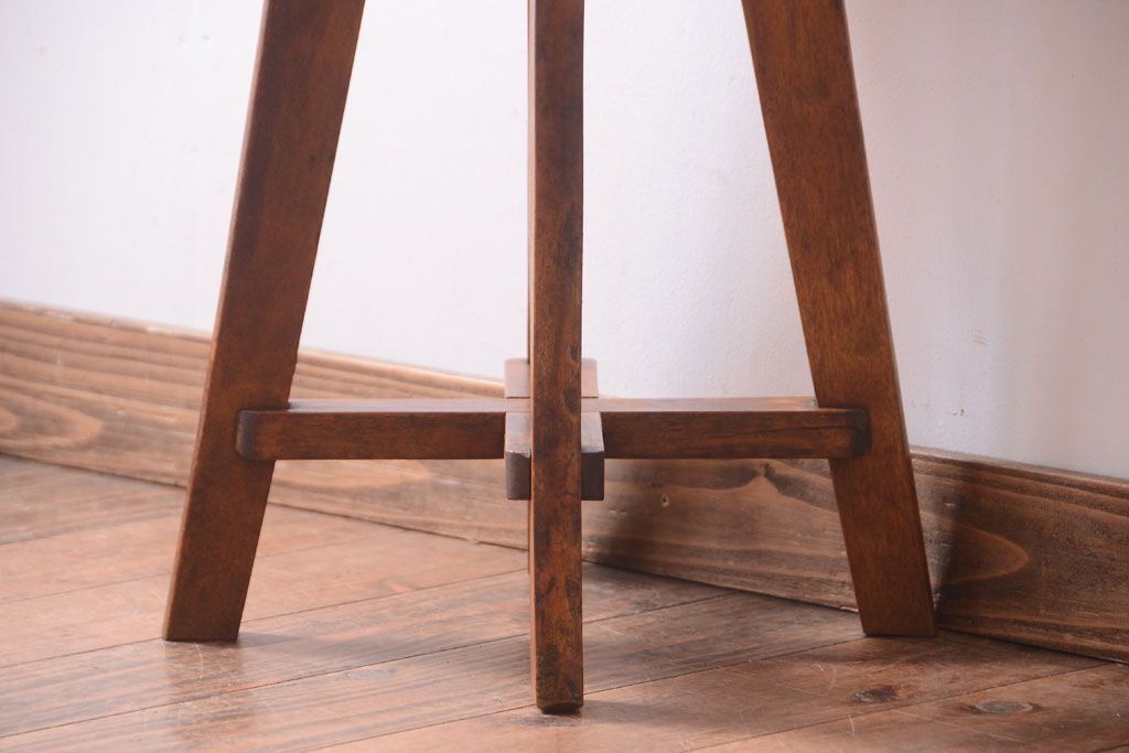 アンティーク家具　アンティーク　古い木のおしゃれでシャビーな丸スツール(2)