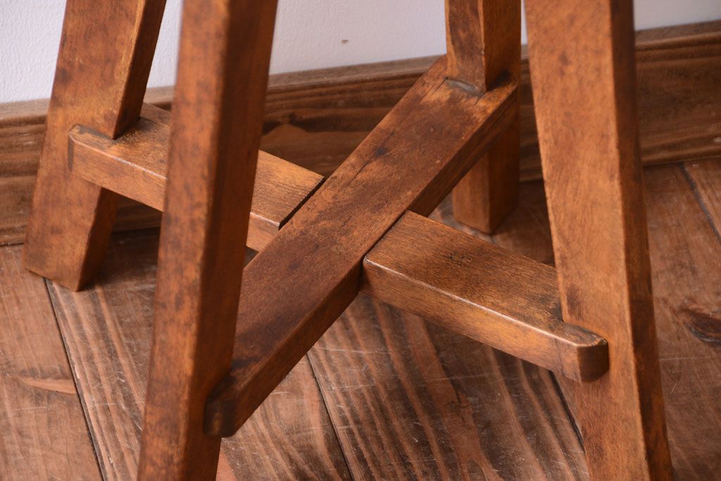 アンティーク家具　アンティーク　古い木のおしゃれでシャビーな丸スツール(2)