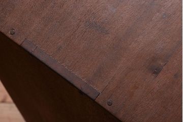 アンティーク家具　和製アンティーク　シンプルな脚付き収納棚(下駄箱)