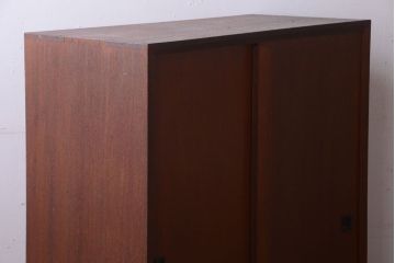 アンティーク家具　和製アンティーク　シンプルな脚付き収納棚(下駄箱)