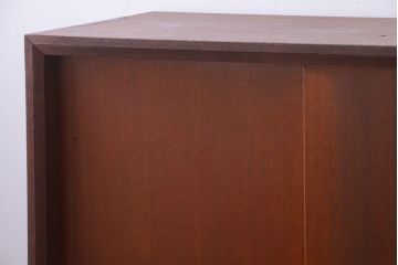 アンティーク家具　和製アンティーク　シンプルな脚付き収納棚(下駄箱)