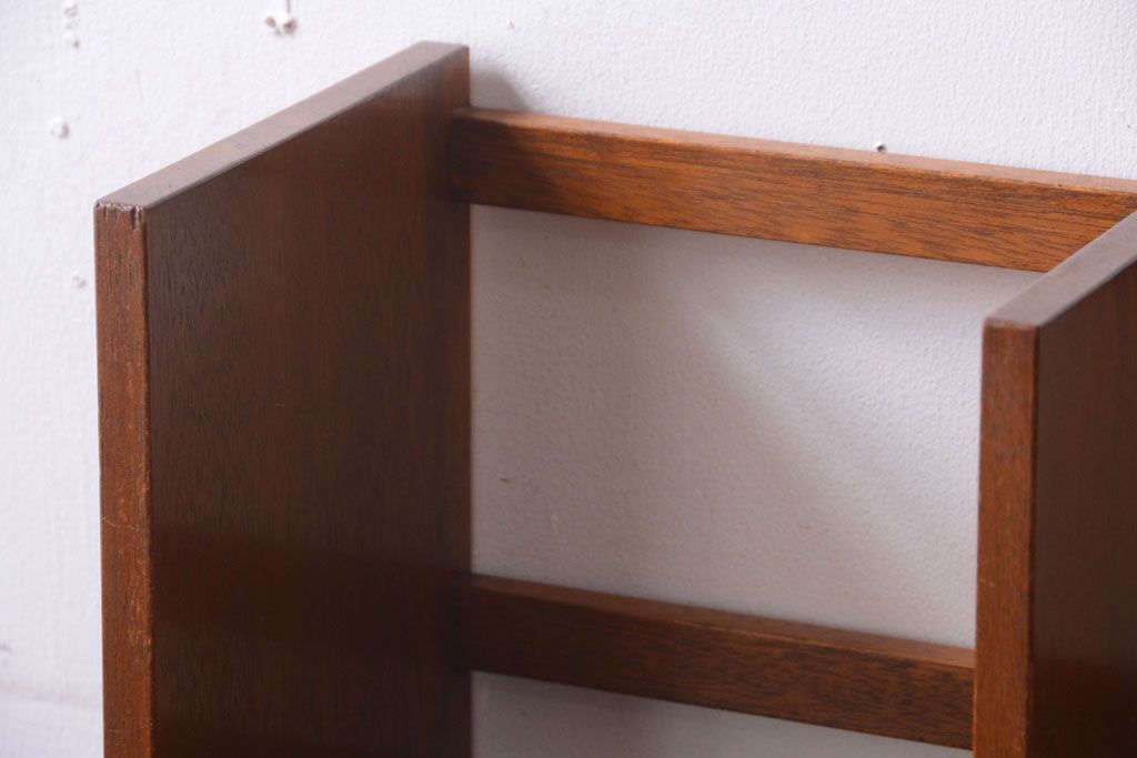 アンティーク雑貨　昭和レトロ　古い木のシンプルなアンティーク本立て