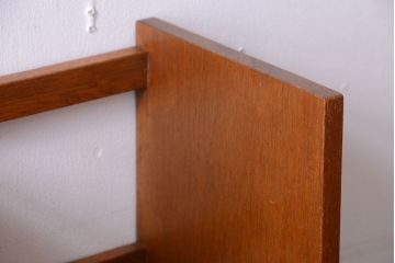 アンティーク雑貨　昭和レトロ　古い木のシンプルなアンティーク本立て