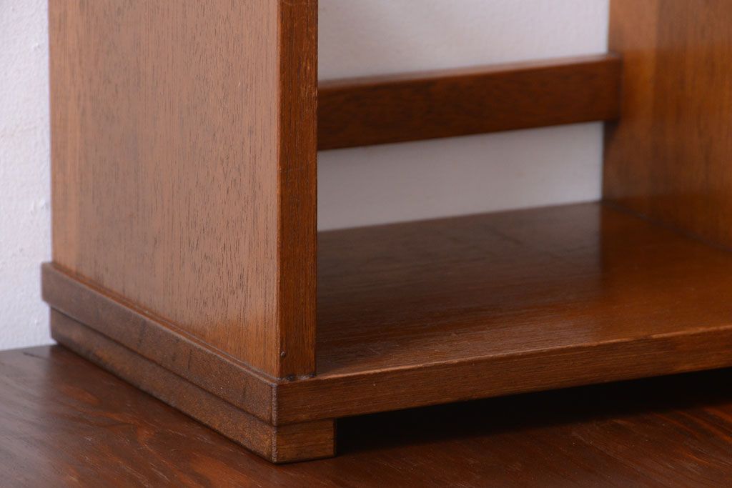 アンティーク雑貨　昭和レトロ　古い木のシンプルなアンティーク本立て