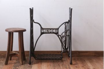 アンティーク家具　アンティーク　おしゃれなシンガーミシンの鉄脚(2)