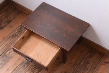 アンティーク家具　和製アンティーク　とても小さな古い木製の文机