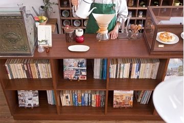 レトロ家具　昭和レトロ　大きな横型アンティークマス目棚(収納棚、飾り棚)
