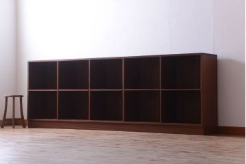 レトロ家具　昭和レトロ　大きな横型アンティークマス目棚(収納棚、飾り棚)