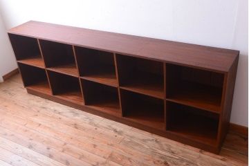 レトロ家具　昭和レトロ　大きな横型アンティークマス目棚(収納棚、飾り棚)