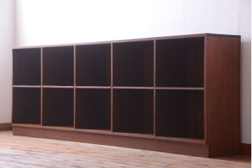 レトロ家具　昭和レトロ　大きな横型アンティークマス目棚(収納棚、飾り棚)