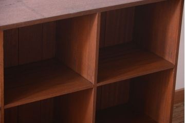 レトロ家具　昭和レトロ　大きな横型アンティークマス目棚(収納棚、飾り棚)
